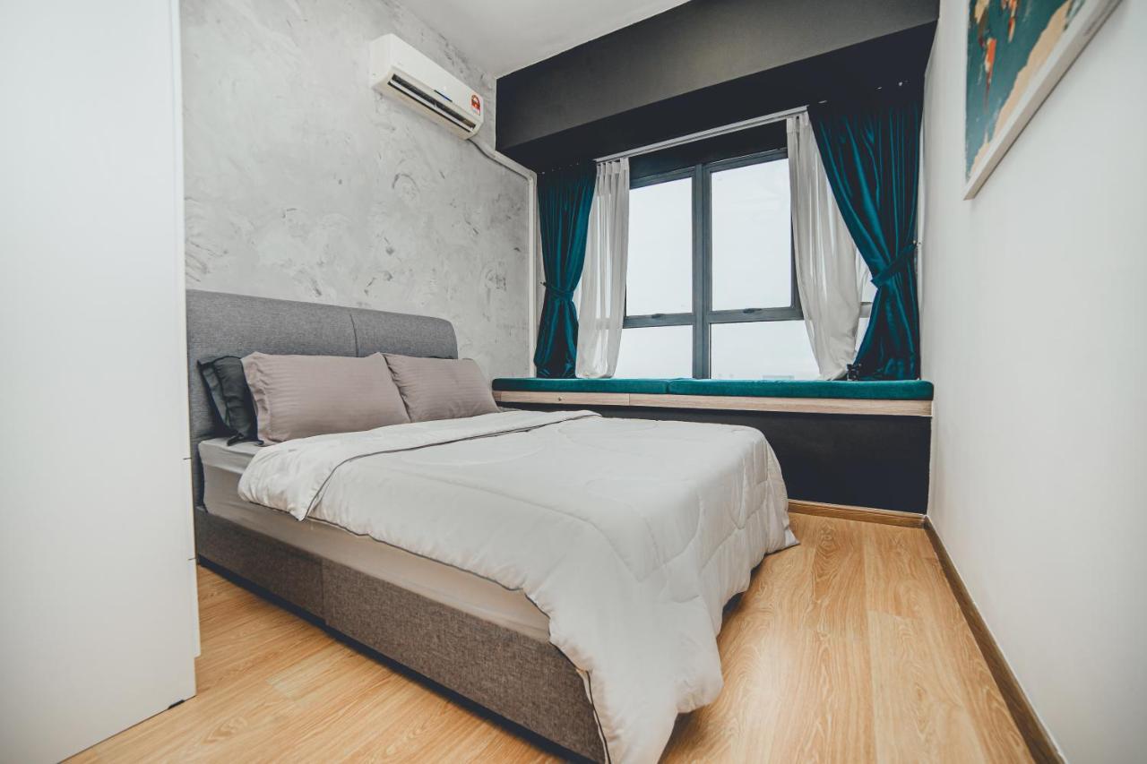 Danga Bay Seaview 3br Bigbalcony By Our Apartment *