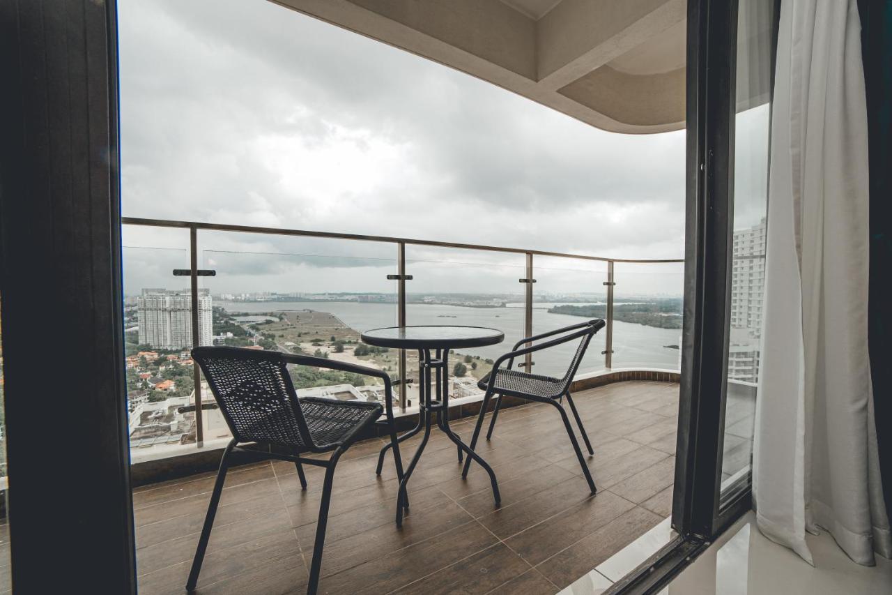 Apartment Danga Bay Seaview 3br Bigbalcony By Our Johor Bahru