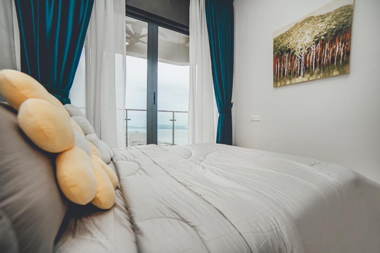 Apartment Danga Bay Seaview 3br Bigbalcony By Our Johor Bahru