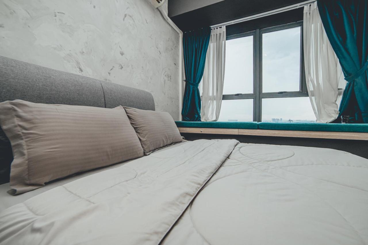 Danga Bay Seaview 3br Bigbalcony By Our *